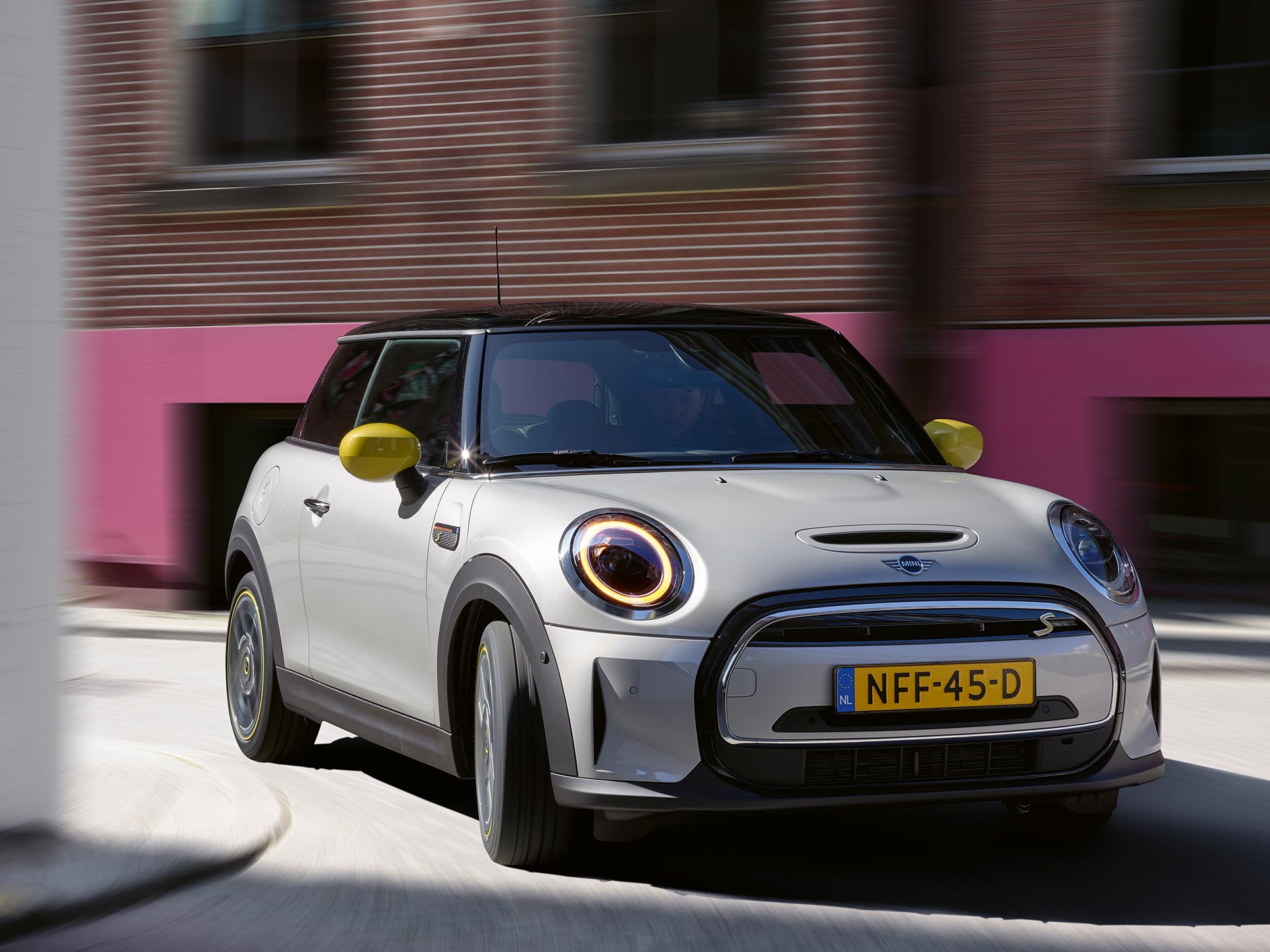 Allnew electric MINI