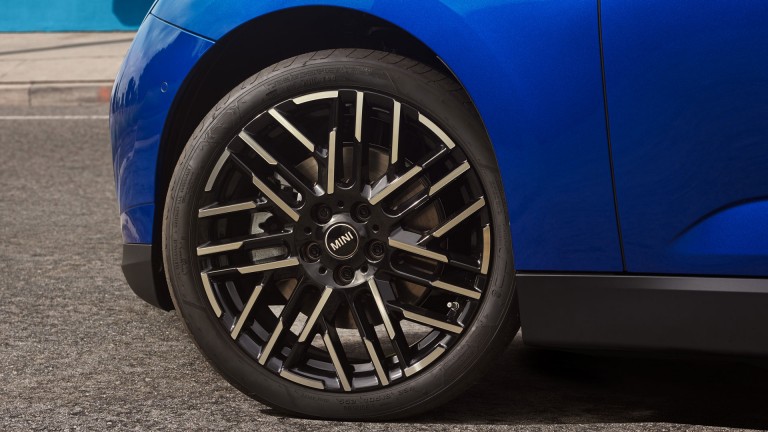 MINI - Tyrelabel - All-electric MINI Cooper Rim