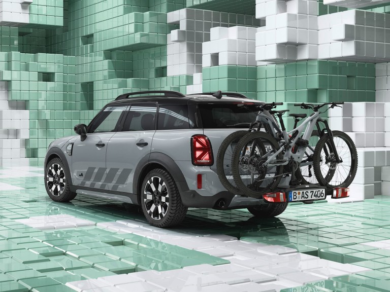 MINI Countryman Untamed Edition – rear – bike rack