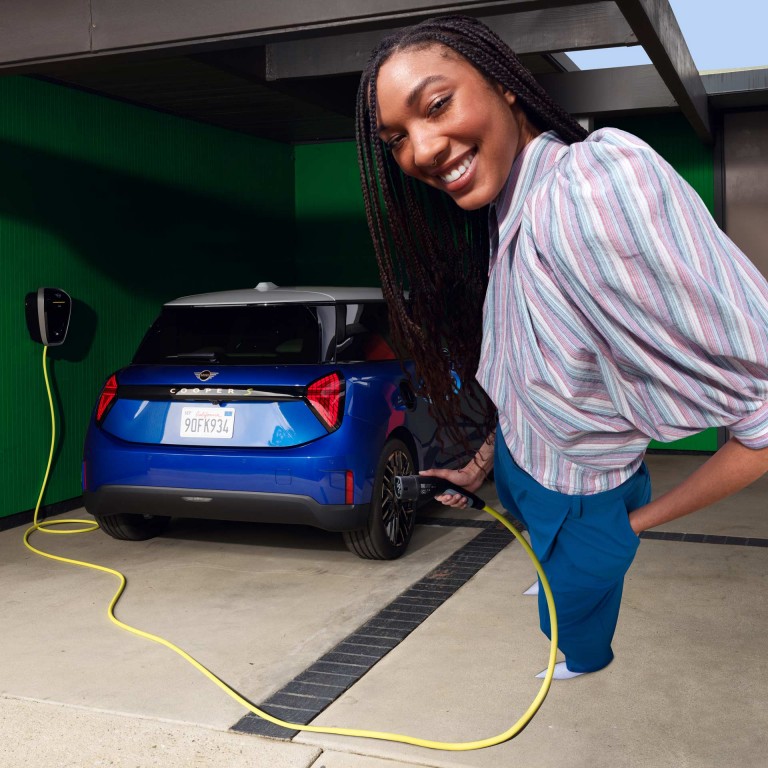 MINI all-electric - mosaic - charging and range