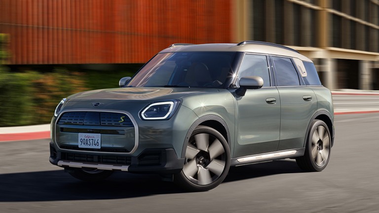 MINI all-electric Countryman - charging - aerodynamic proportions