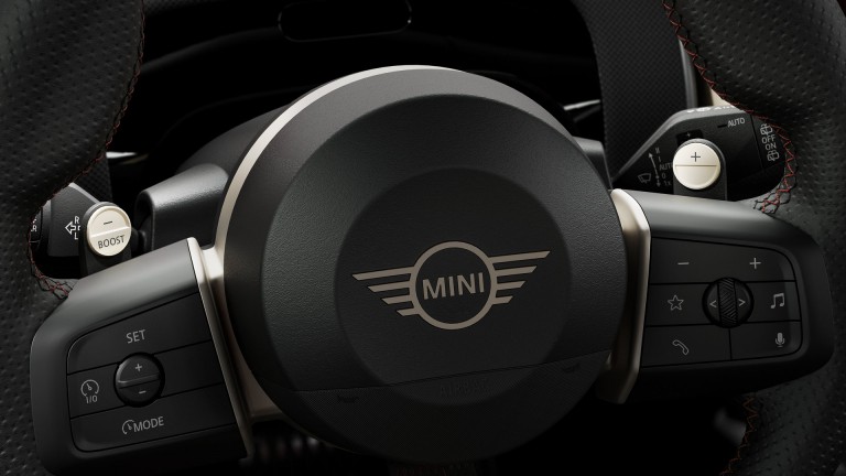 MINI all-electric Countryman - interior - wheel